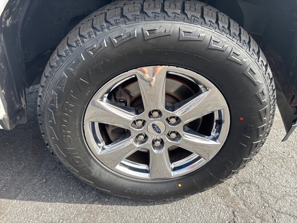 Used 2018 Ford F150 XLT w/ Equipment Group 302A Luxury image 9