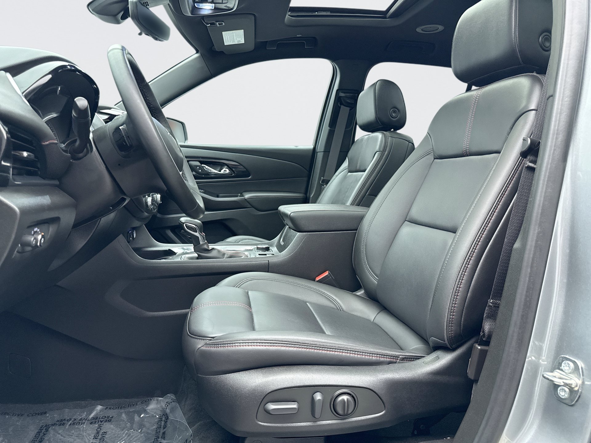 Used 2023 Chevrolet Traverse RS AWD/4WD image 11