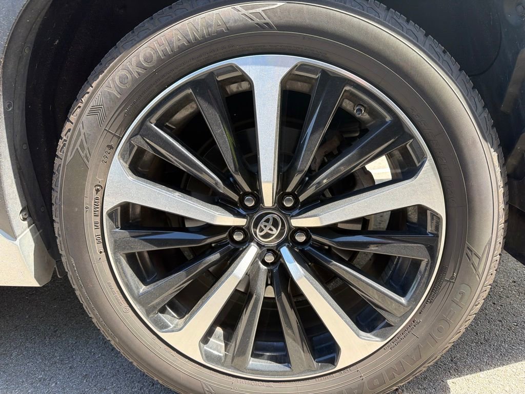 Used 2021 Toyota Highlander XSE AWD/4WD image 39