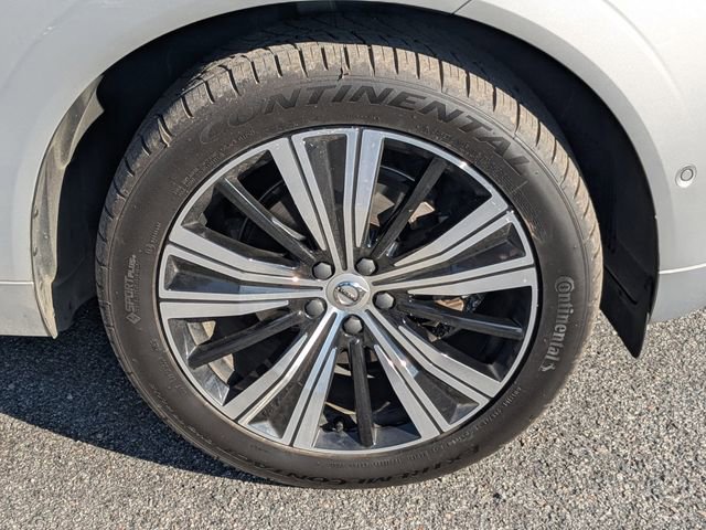 Certified 2023 Volvo XC60 B5 Plus w/ Protection Package Premier image 15