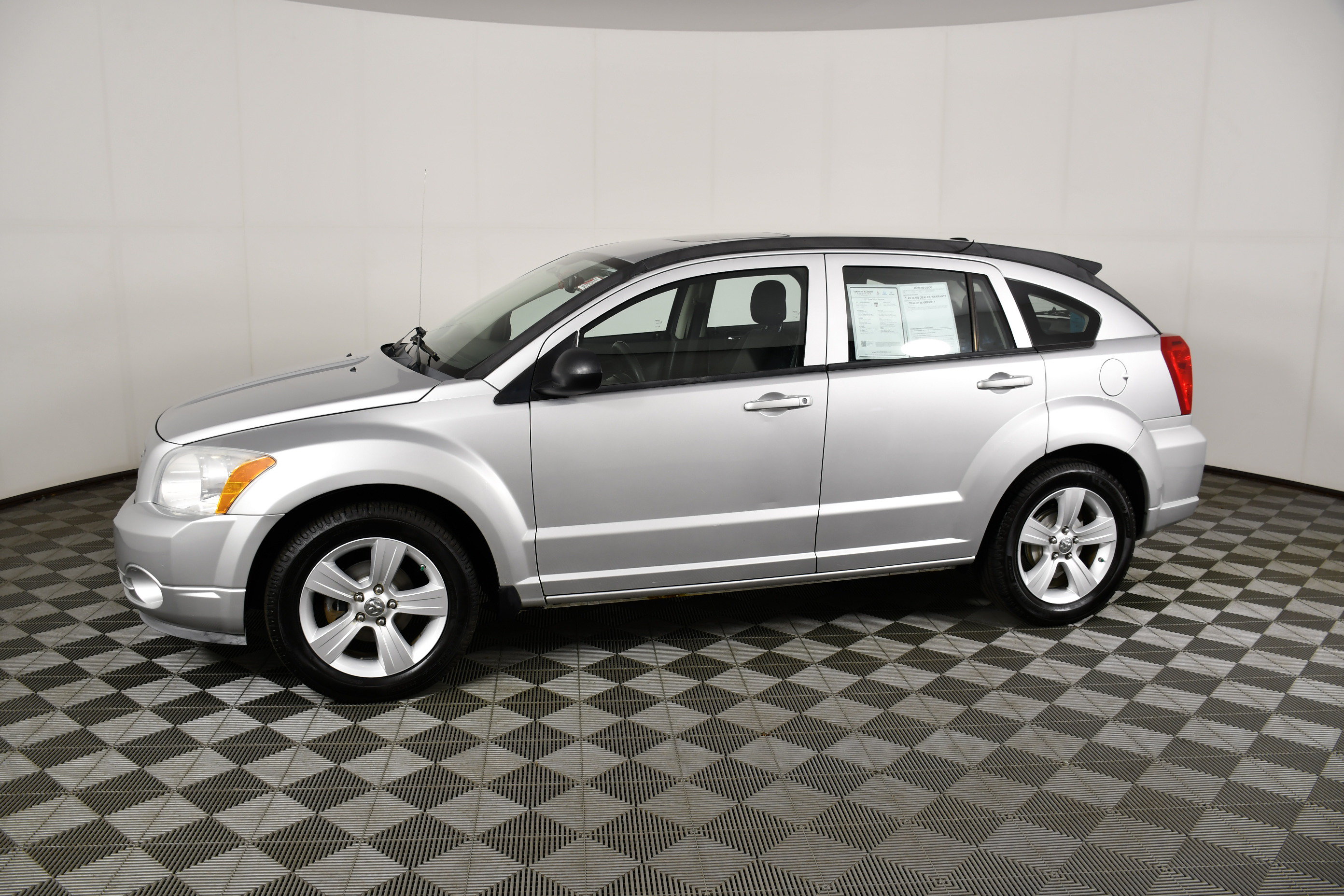 Used 2011 Dodge Caliber Mainstreet FWD image 9