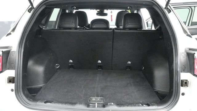 Used 2025 Jeep Compass Trailhawk AWD/4WD image 11