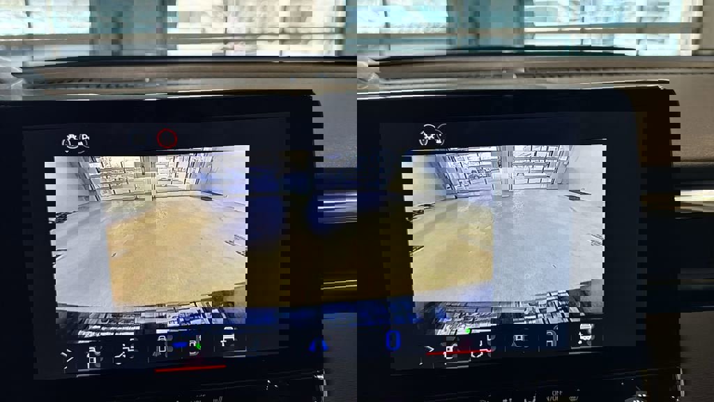 New 2026 GMC Canyon Elevation w/ Convenience Package image 33