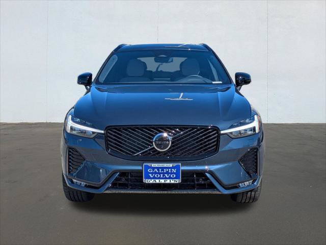 New 2026 Volvo XC90 B6 Core AWD/4WD image 4
