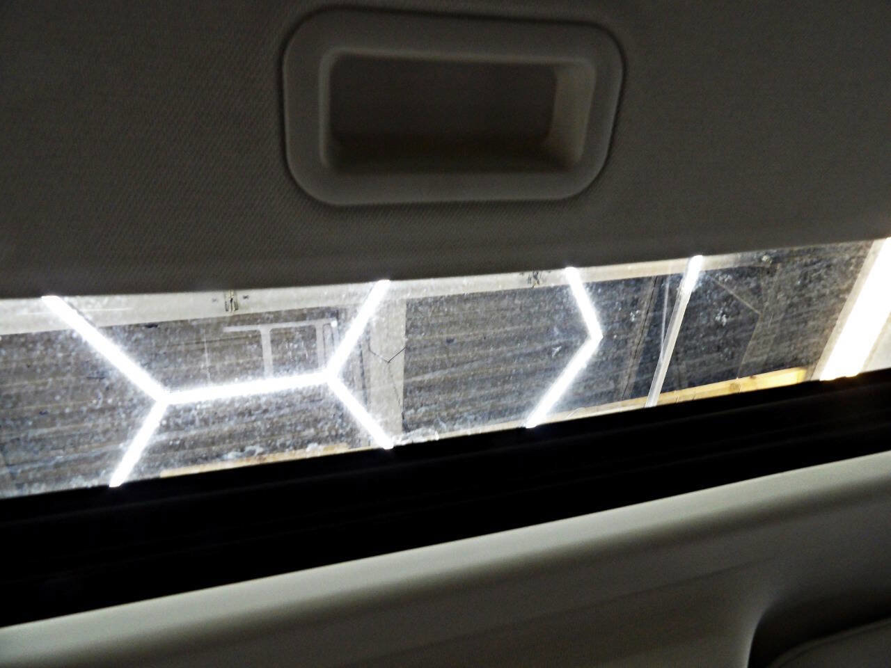 Used 2010 Dodge Nitro SXT w/ Navigation Convenience Group AWD/4WD image 17