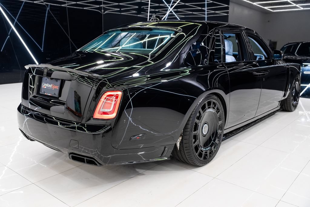 Used 2026 Rolls-Royce Phantom Sedan RWD image 23