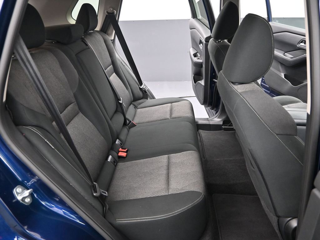 Used 2025 Nissan Rogue SV image 26