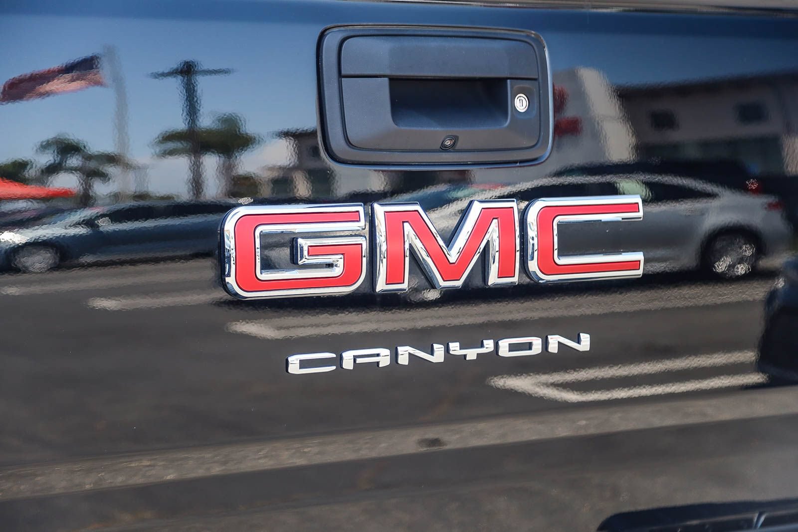 Used 2022 GMC Canyon Elevation w/ Trailering Package AWD/4WD image 8