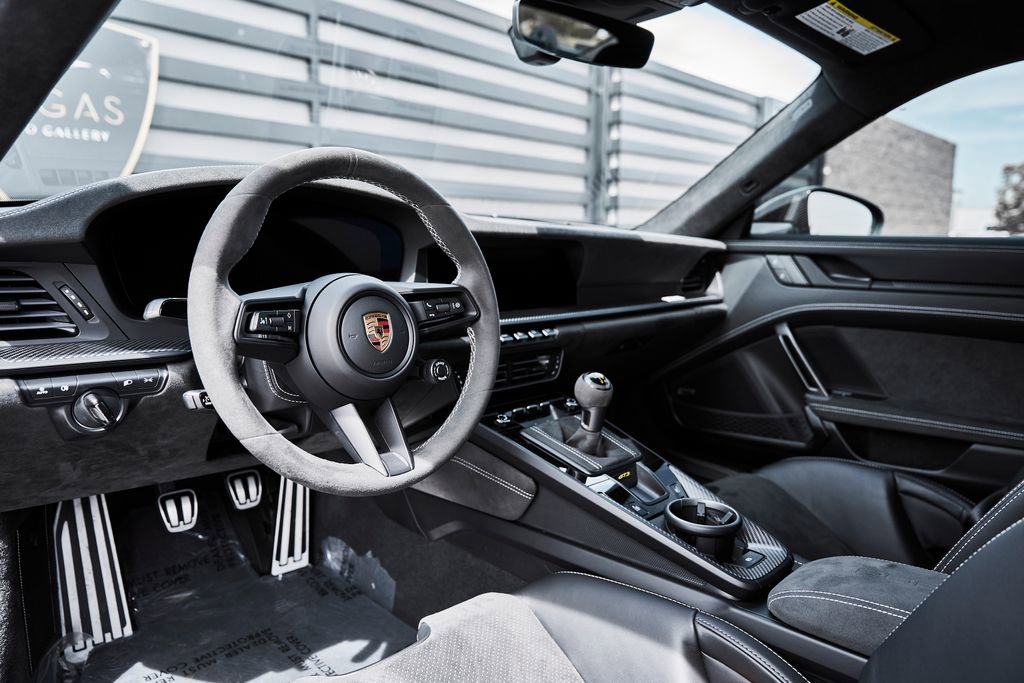 Used 2025 Porsche 911 GT3 RWD image 2