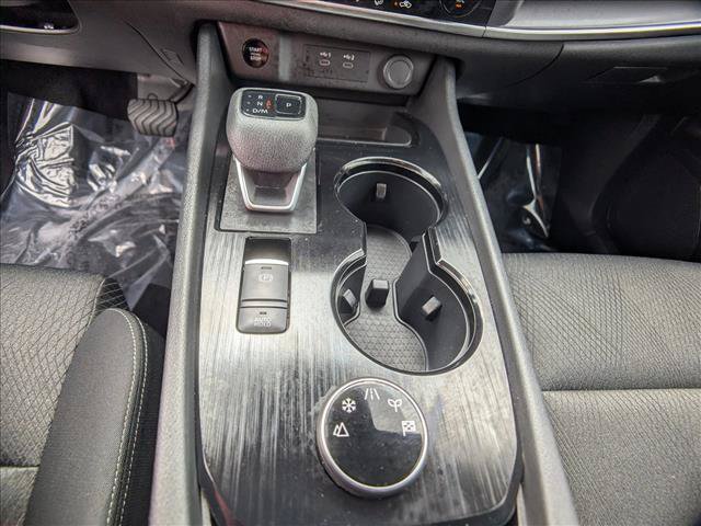 Used 2024 Nissan Rogue SV AWD/4WD image 11