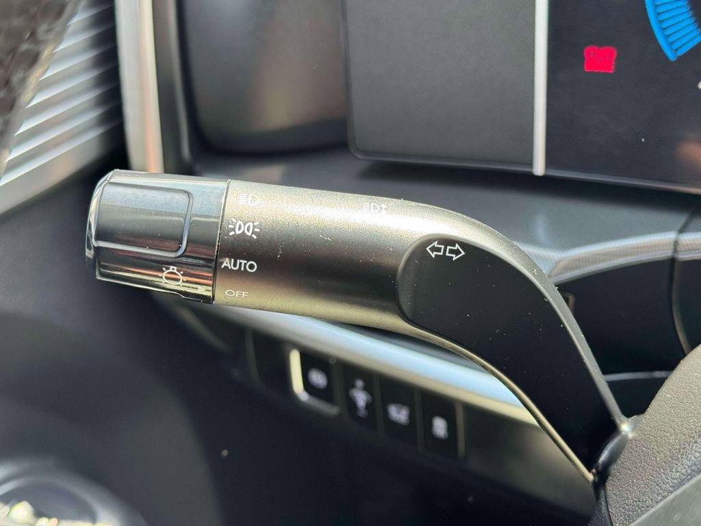 Used 2025 Hyundai Santa Fe SEL image 19