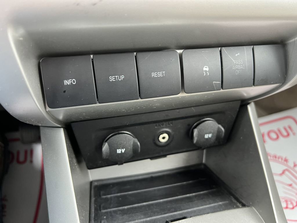 Used 2011 Ford Focus SE image 6