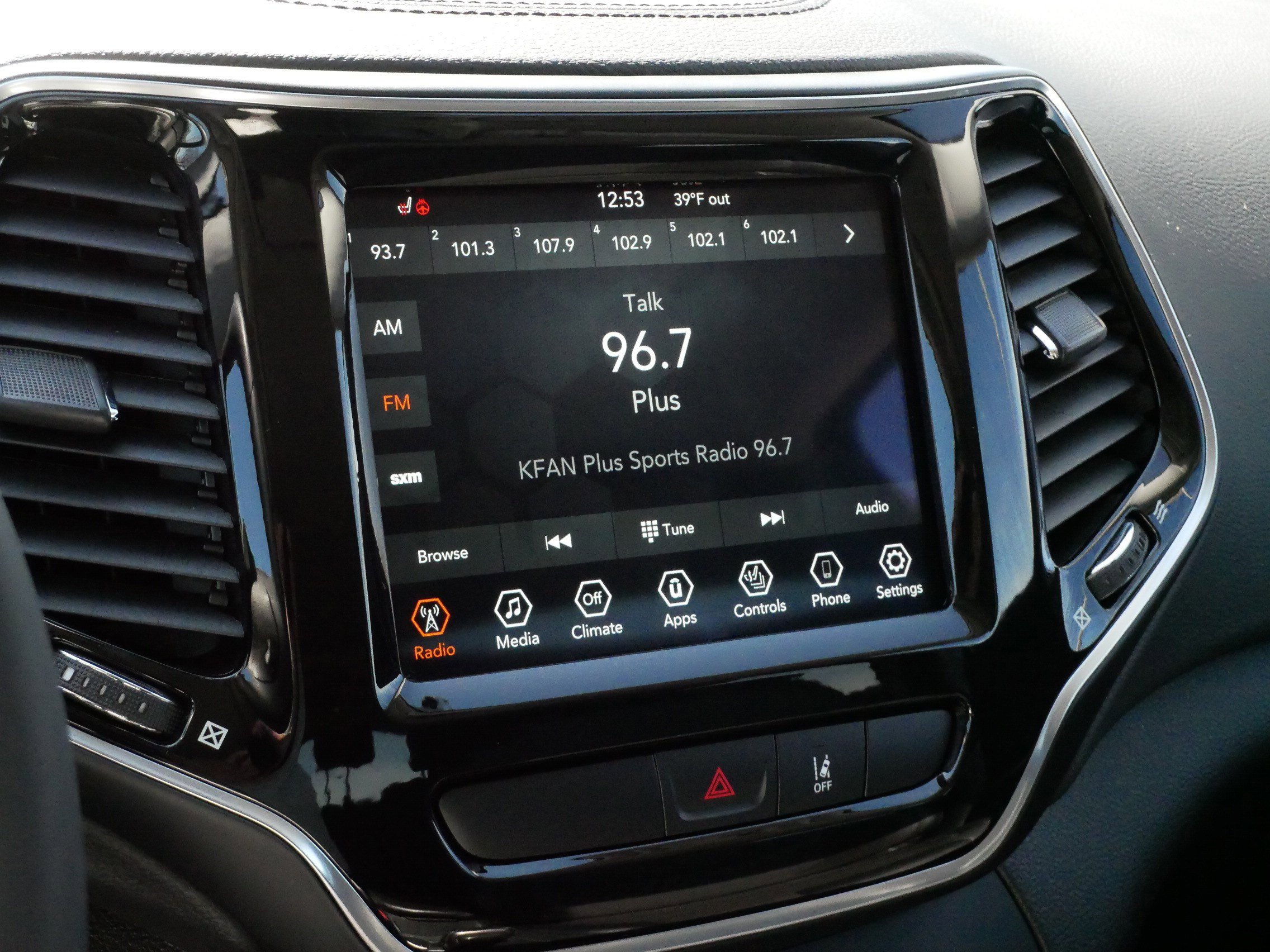 Used 2022 Jeep Cherokee Limited AWD/4WD image 22