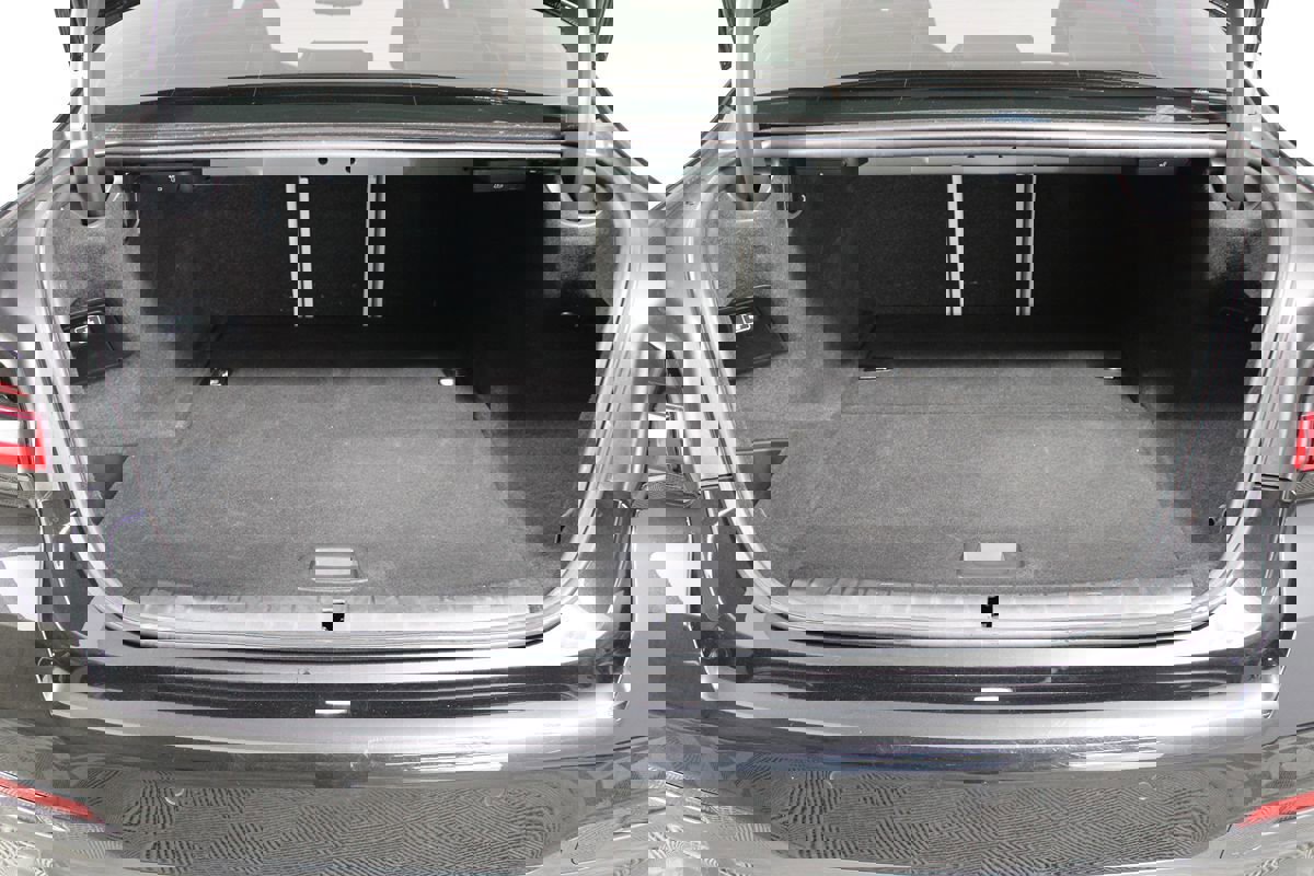 Used 2023 BMW 530e 530e w/ M Sport Package image 30