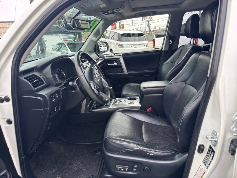 Used 2016 Toyota 4Runner Limited image 15