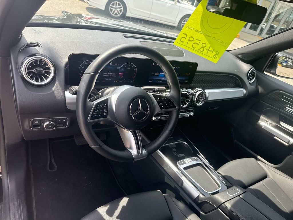 Used 2024 Mercedes-Benz GLB 250 GLB 250 image 17