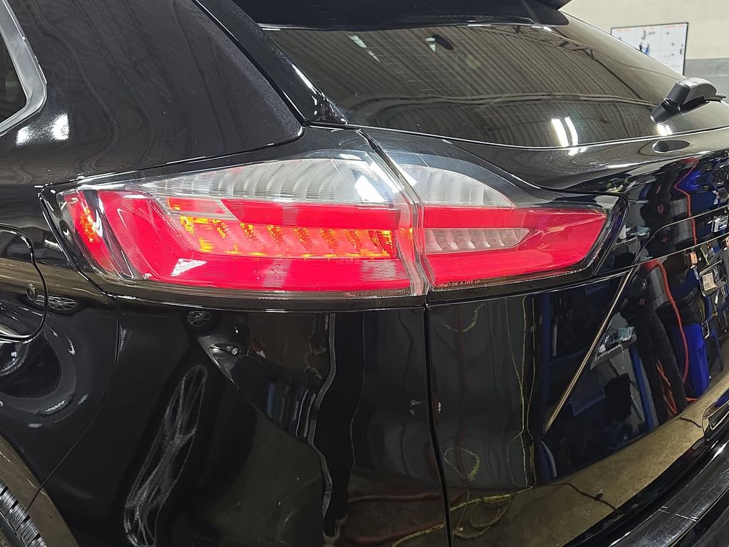 Used 2024 Ford Edge ST-Line image 35