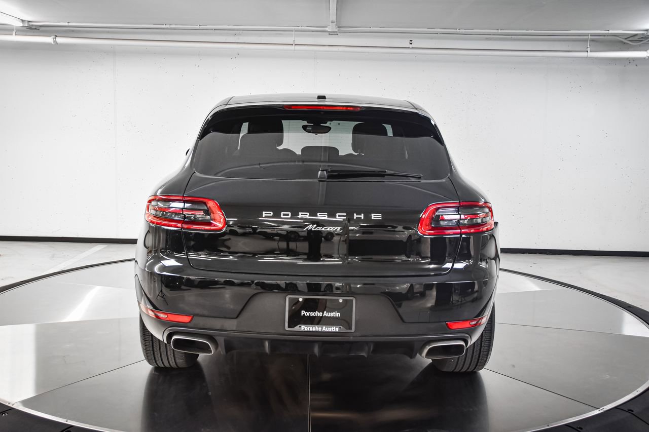 Certified 2018 Porsche Macan image 6