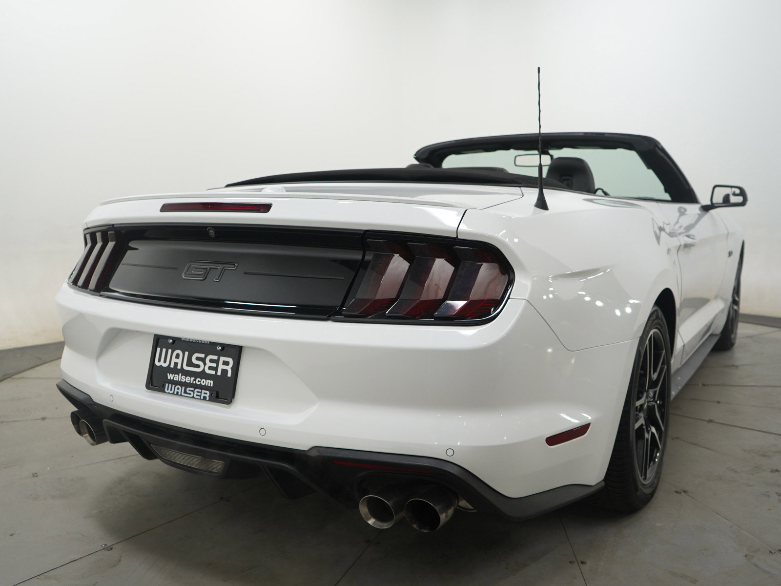 Used 2018 Ford Mustang GT Premium image 16
