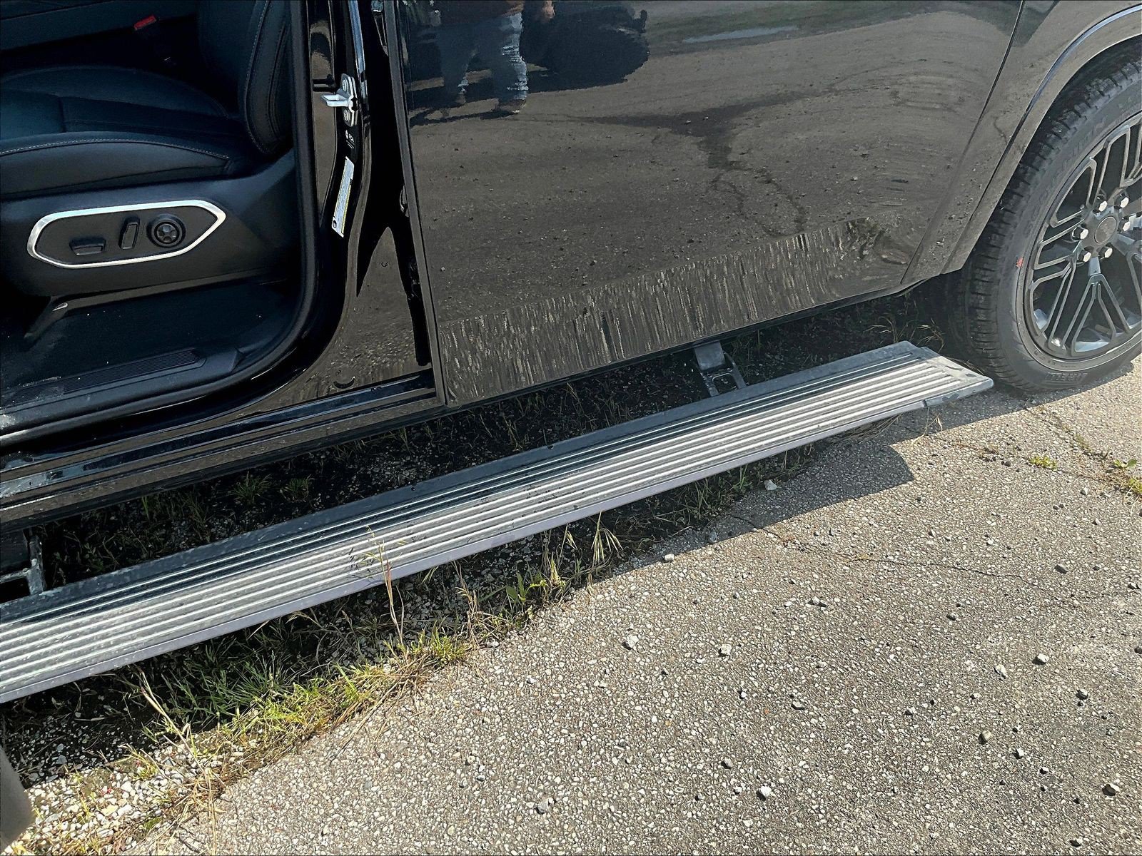 New 2026 Jeep Grand Wagoneer L Limited AWD/4WD image 22