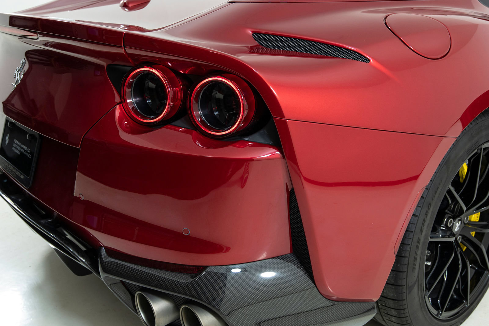 Certified 2022 Ferrari 812 GTS RWD image 33