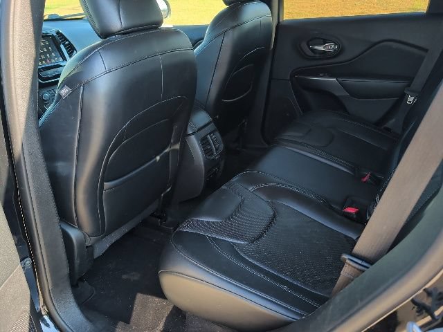 Used 2019 Jeep Cherokee Limited AWD/4WD image 14