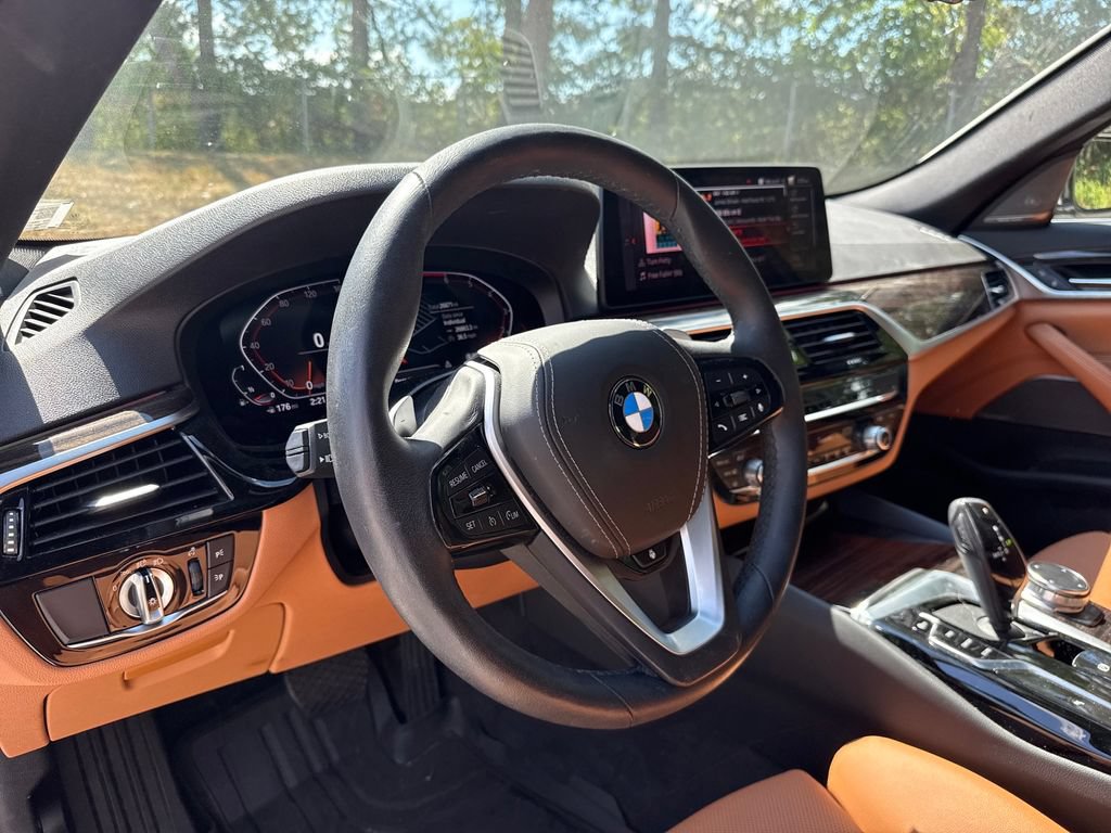 Used 2023 BMW 530i xDrive w/ Premium Package AWD/4WD image 15