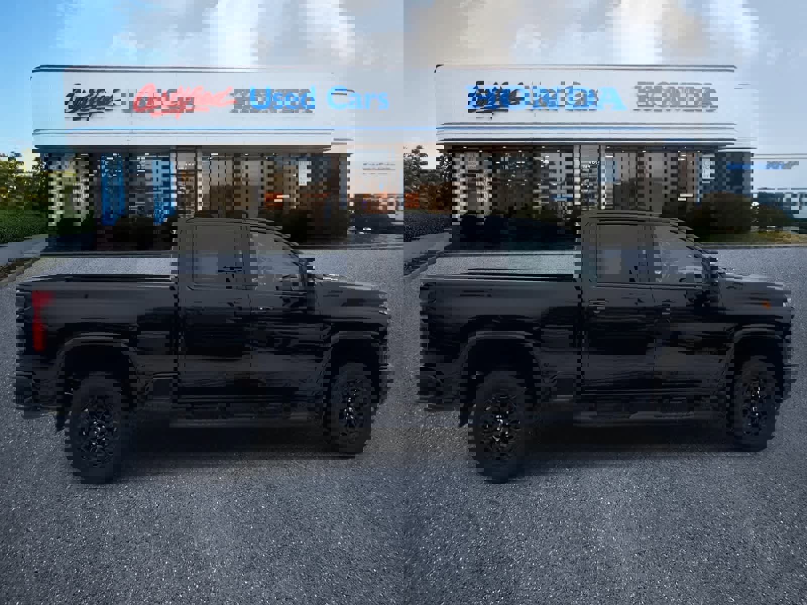 Used 2024 Chevrolet Silverado 2500 LTZ w/ LTZ Plus Package image 6