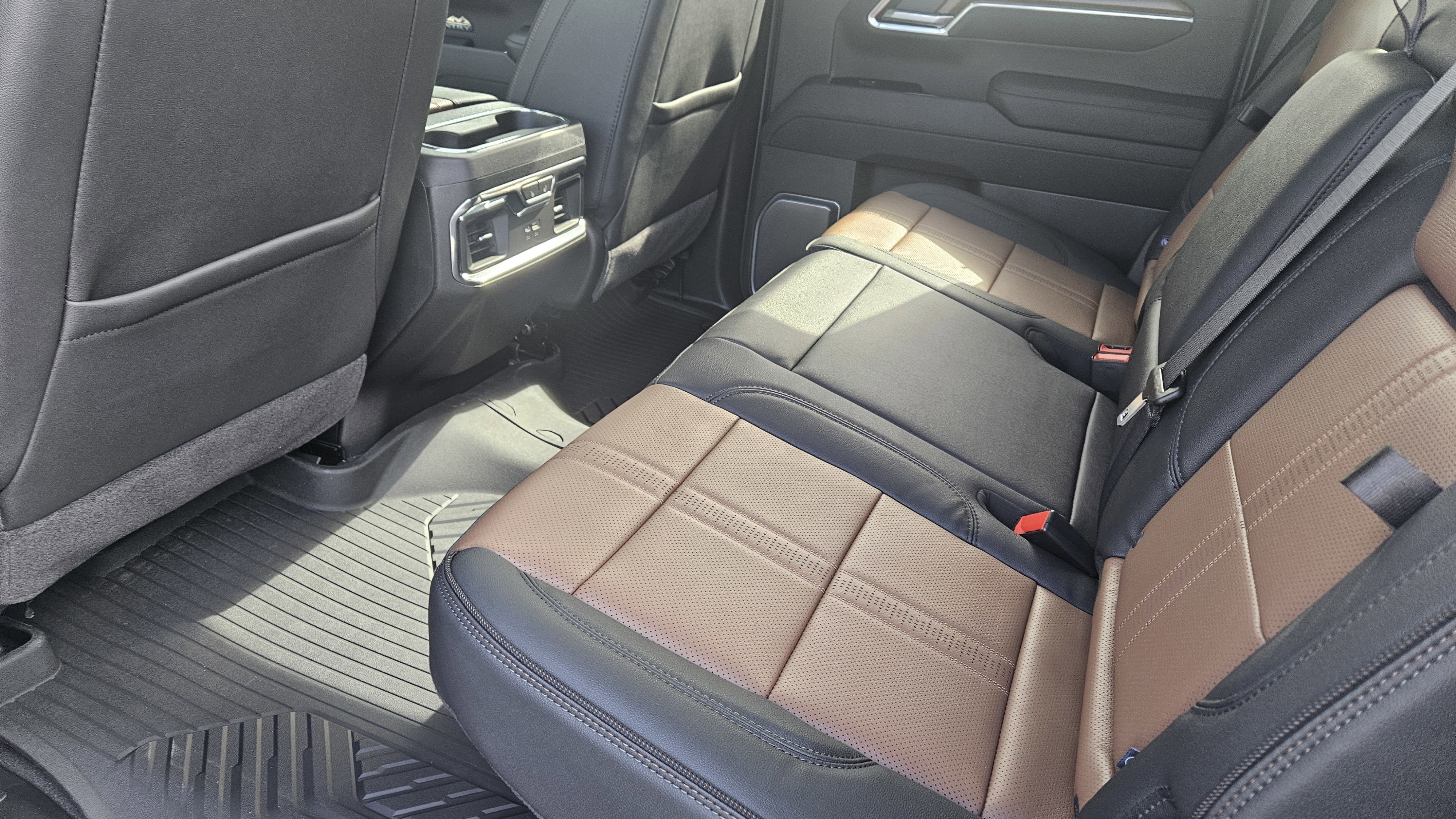 New 2026 Chevrolet Silverado 1500 High Country w/ Technology Package image 13