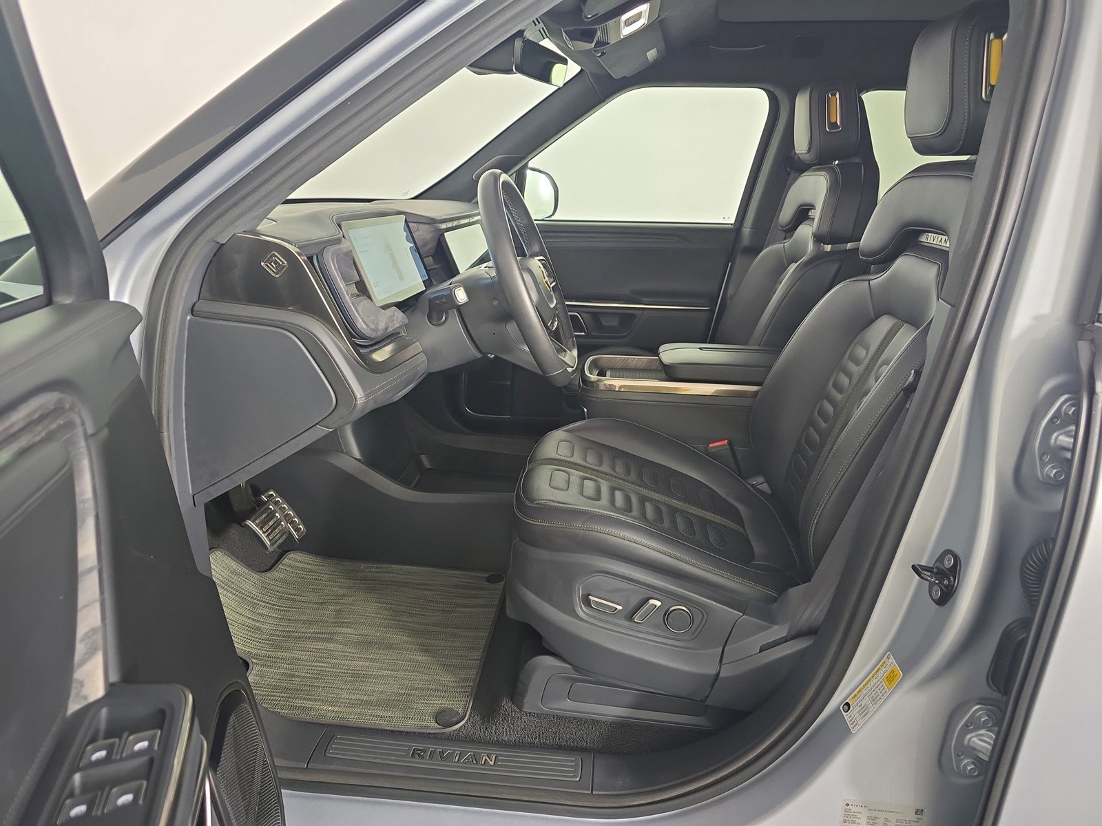 Used 2022 Rivian R1T Adventure AWD/4WD image 20