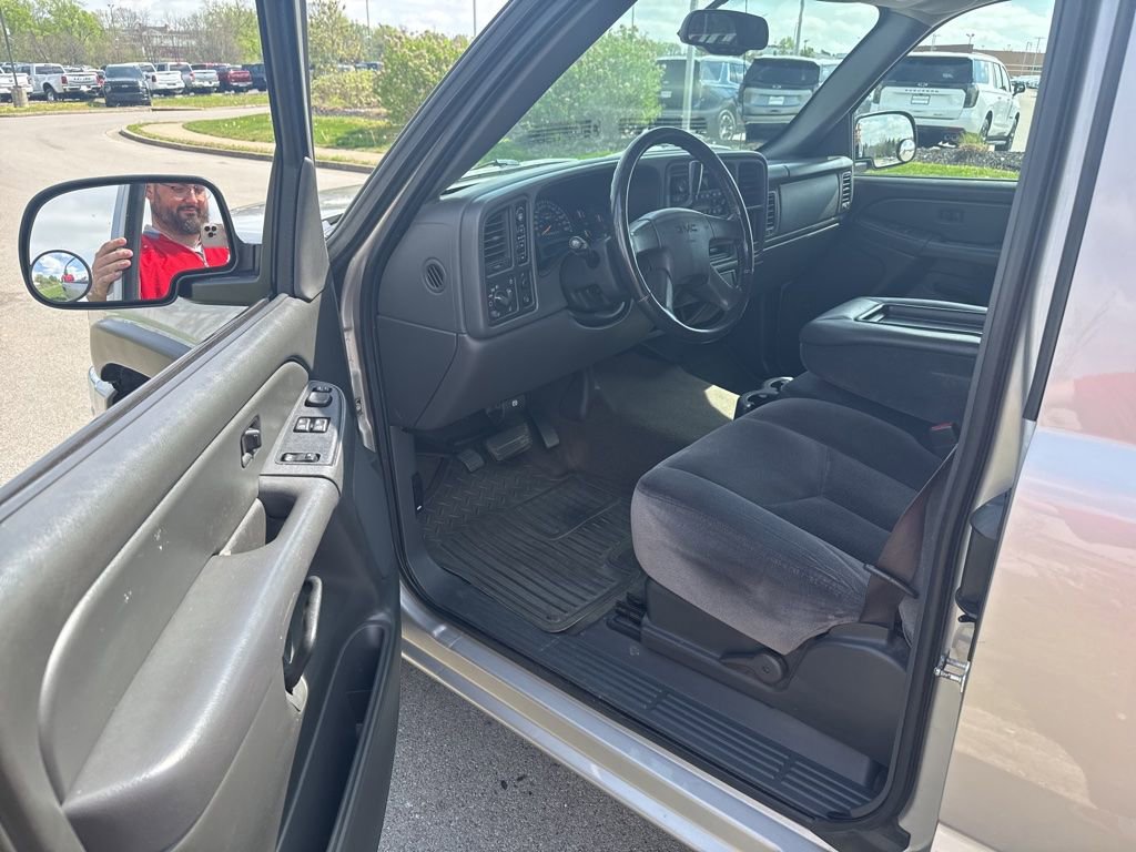 Used 2006 GMC Sierra 1500 SLE w/ Light Duty Power Package AWD/4WD image 5