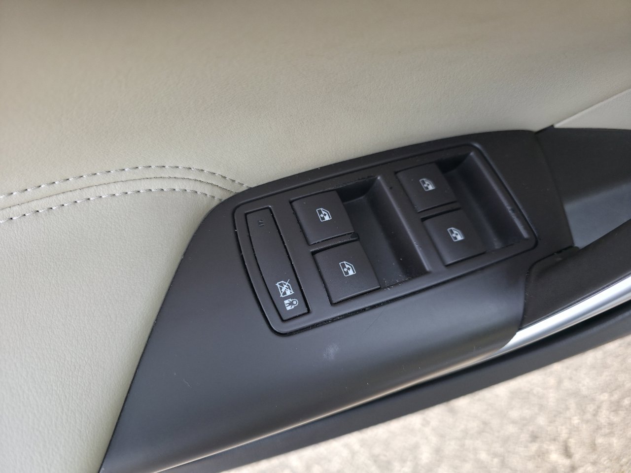 Used 2012 Buick Regal Premium image 26