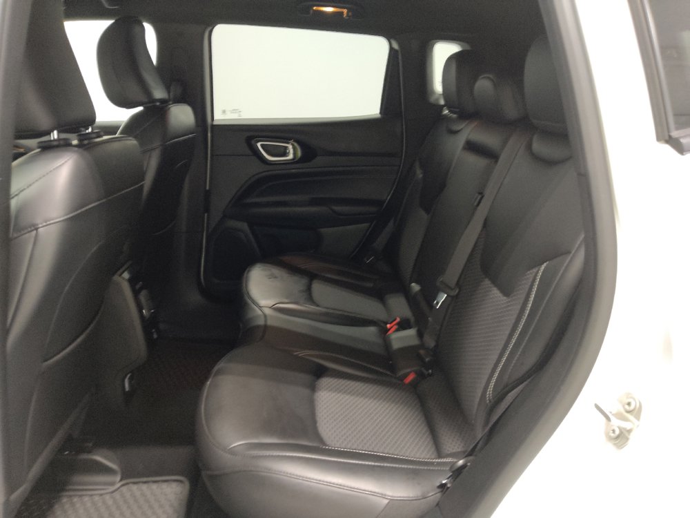 Used 2023 Jeep Compass Latitude w/ Convenience Group AWD/4WD image 18
