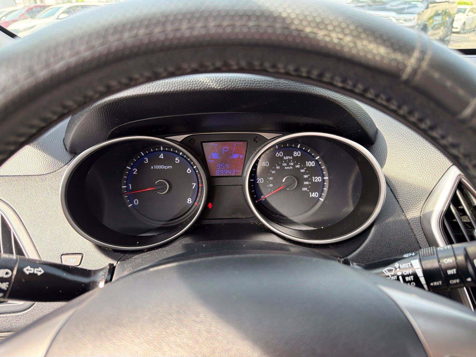 Used 2010 Hyundai Tucson Limited w/ Premium Pkg 4 FWD image 27