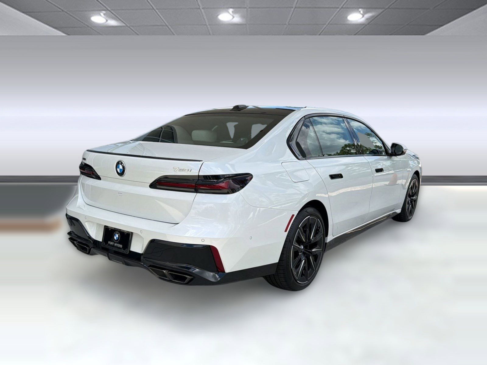 Used 2025 BMW 760i xDrive AWD/4WD image 9
