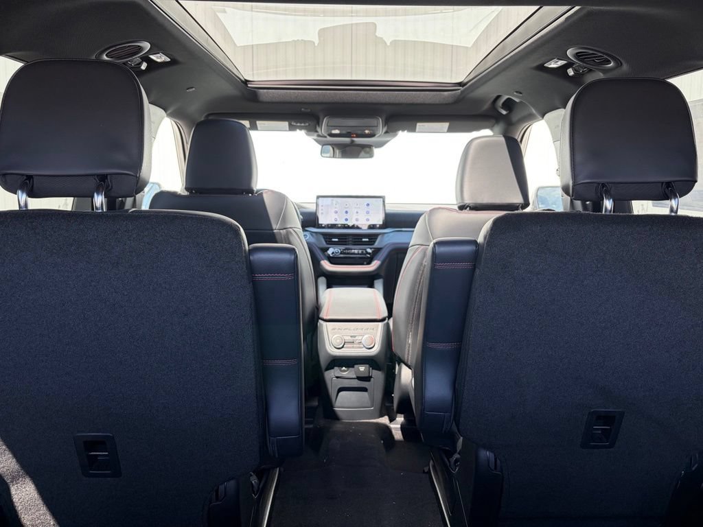 New 2026 Ford Explorer ST-Line w/ ST-Line Street Pack AWD/4WD image 23