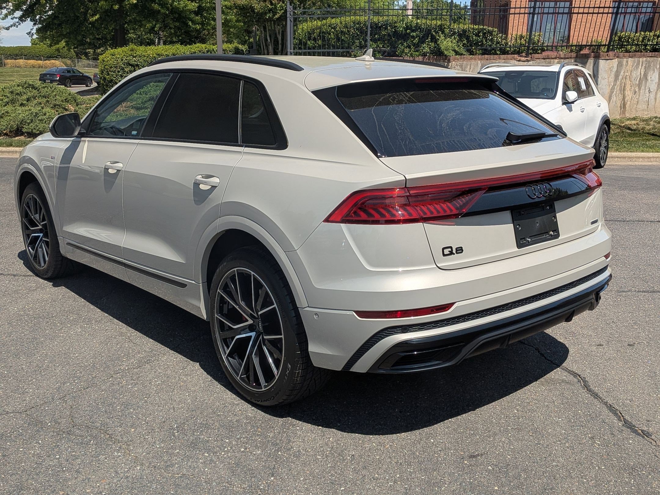 Used 2022 Audi Q8 Premium Plus w/ Premium Plus Package image 5