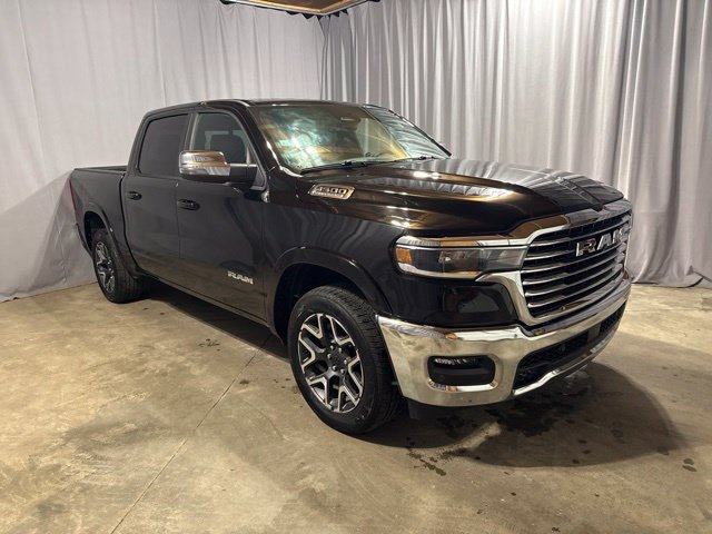 Used 2026 RAM 1500 Laramie AWD/4WD image 9