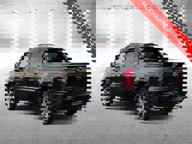 Used 2013 Chevrolet Avalanche LTZ image 6
