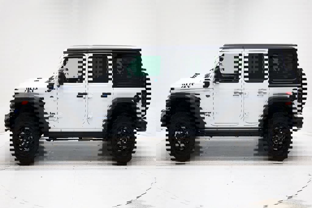 Used 2024 Jeep Wrangler Unlimited image 6