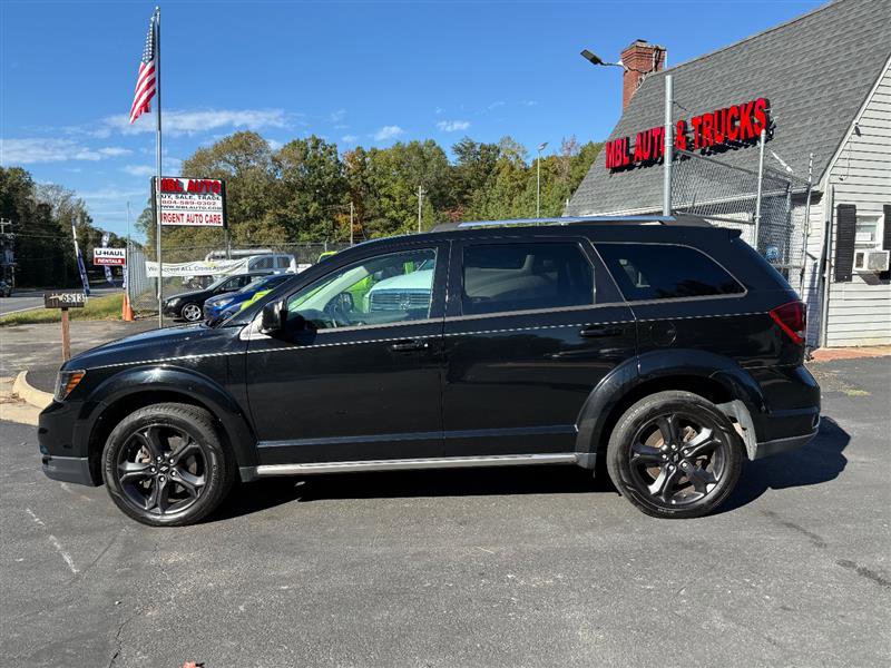 Used 2018 Dodge Journey Crossroad w/ Nav & Sun Group image 2