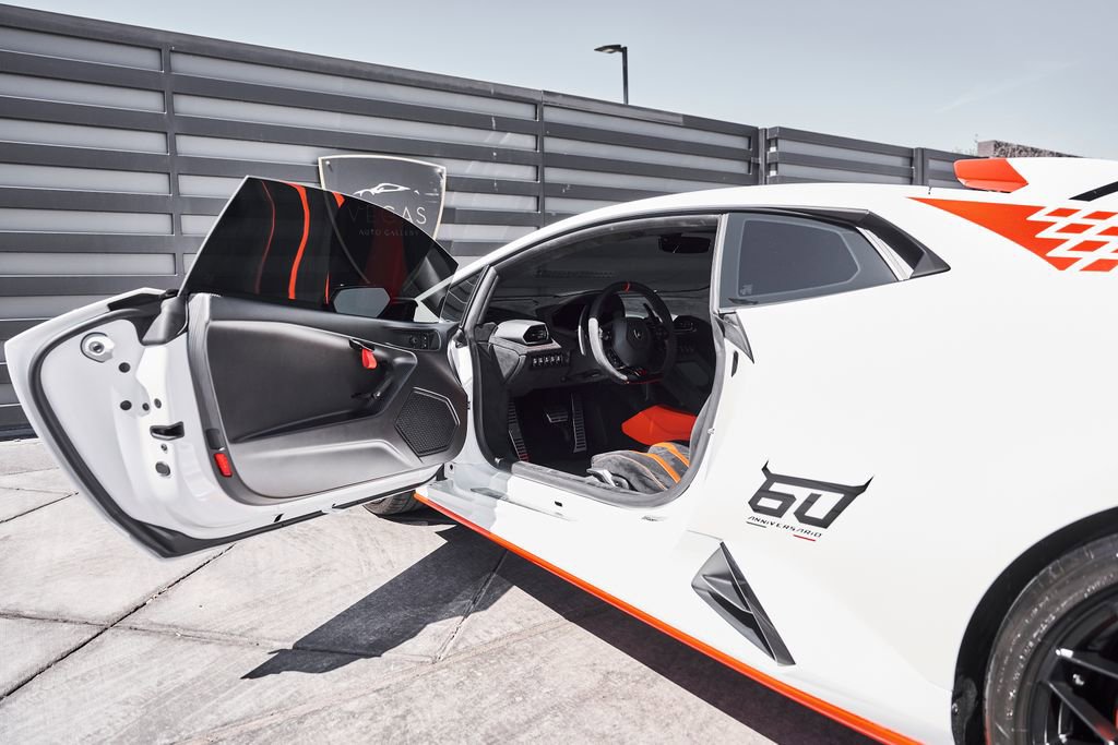 Used 2024 Lamborghini Huracan STO RWD image 38