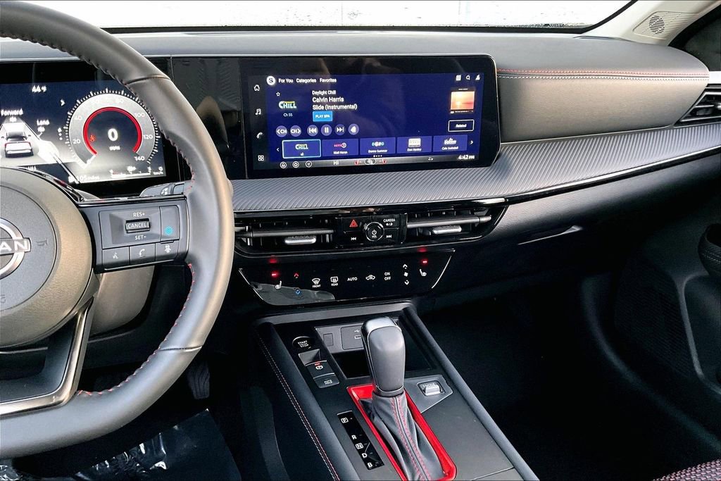 New 2026 Nissan Kicks SR w/ Cold Weather Package image 6