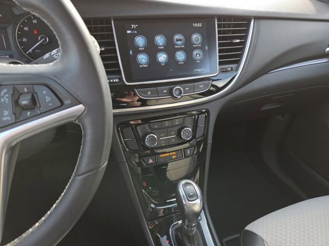 Certified 2021 Buick Encore Preferred image 30