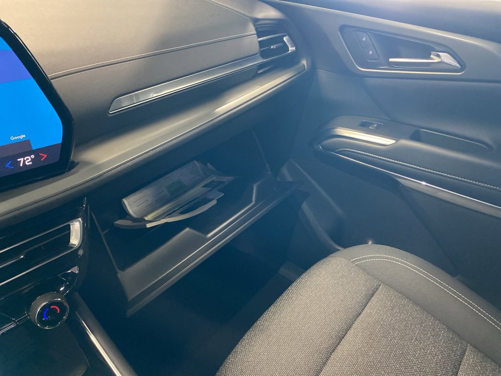 Used 2025 Chevrolet Traverse LT image 31