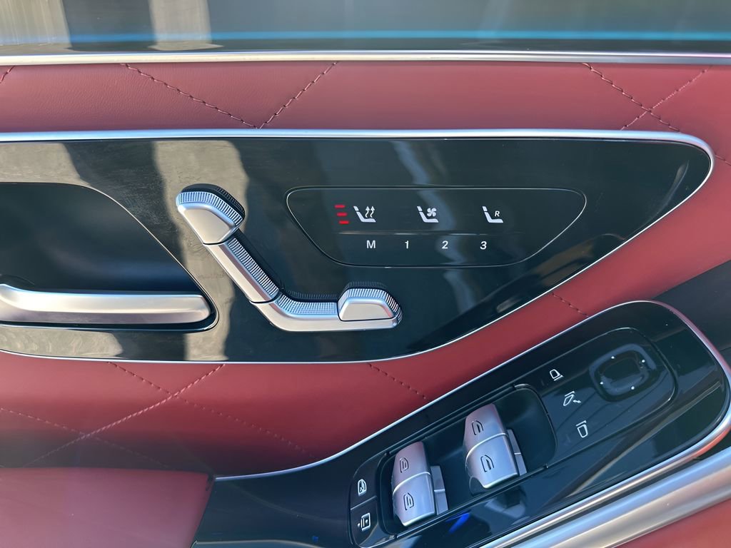 Used 2023 Mercedes-Benz S 580 4MATIC Sedan w/ AMG Line image 10