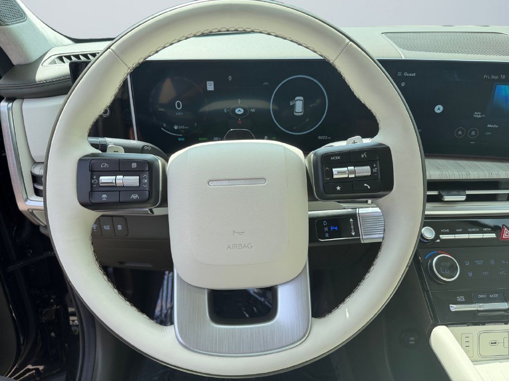 Used 2025 Hyundai Santa Fe Calligraphy AWD/4WD image 12
