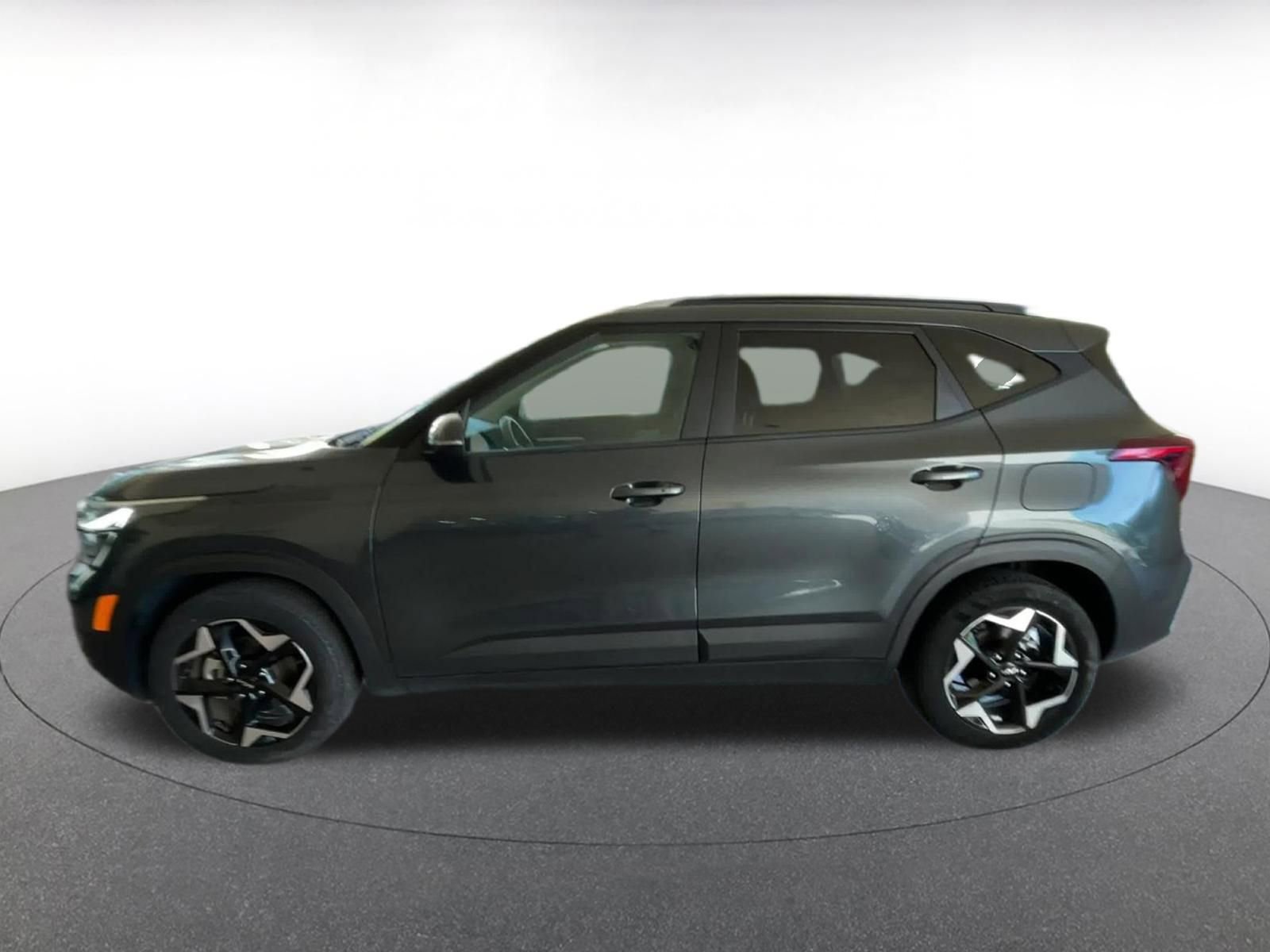 Used 2025 Kia Seltos S FWD image 9