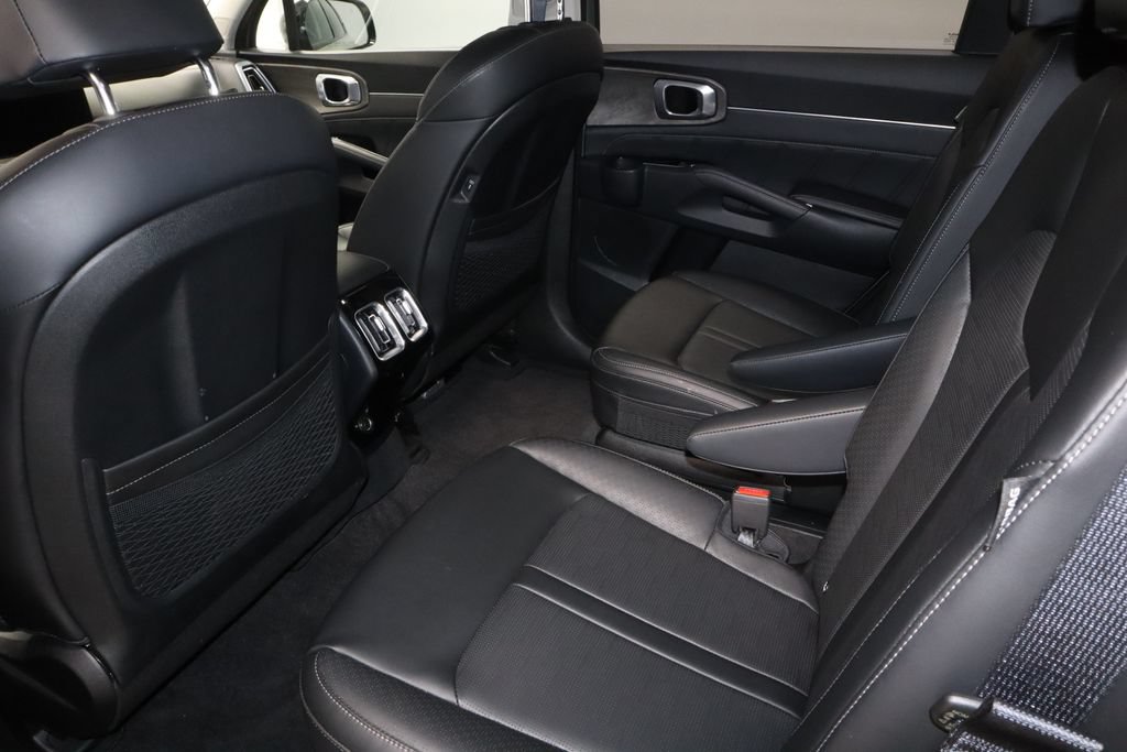 Used 2025 Kia Sorento SX AWD/4WD image 20