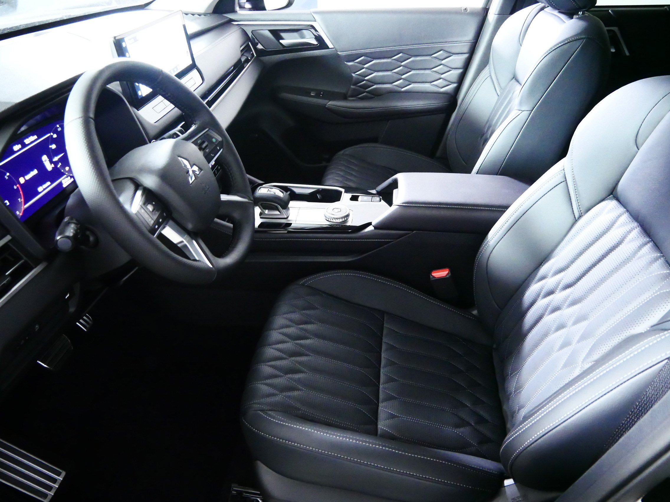 New 2026 Mitsubishi Outlander SEL AWD/4WD image 4